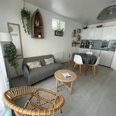 Houlgate Souplex 50M Plage Et Commerces Esterno foto